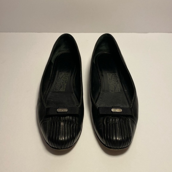 Salvatore Ferragamo leather flats - Picture 2 of 10